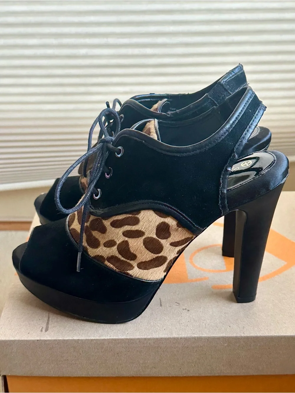 Giani Bernini elegant black